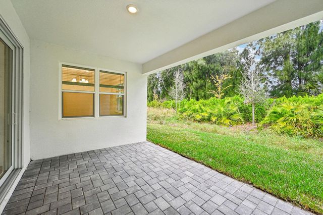 5625 Hampton Park Circle, Vero Beach, FL 32966