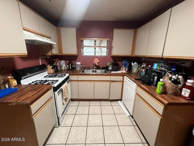 223 W 11TH Street, Casa Grande, AZ 85122