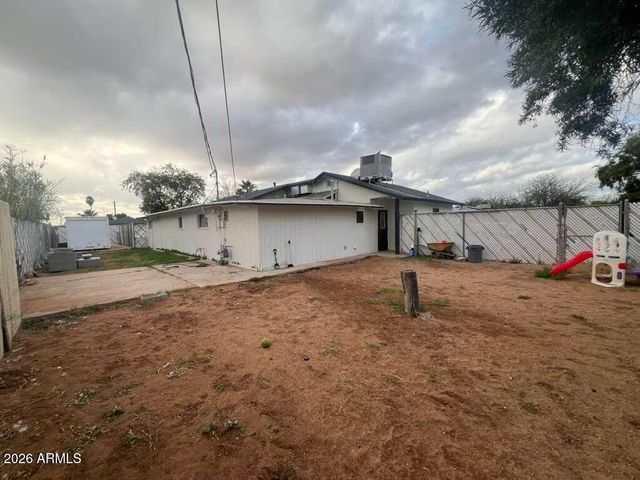 223 W 11TH Street, Casa Grande, AZ 85122