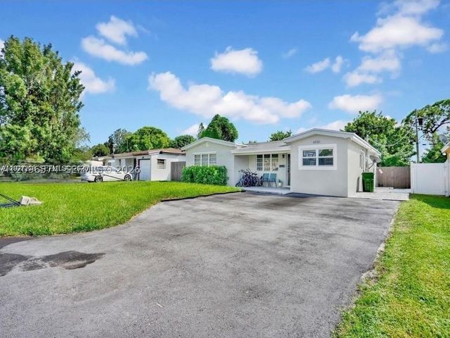 6930 SW 12th St, Pembroke Pines, FL 33023