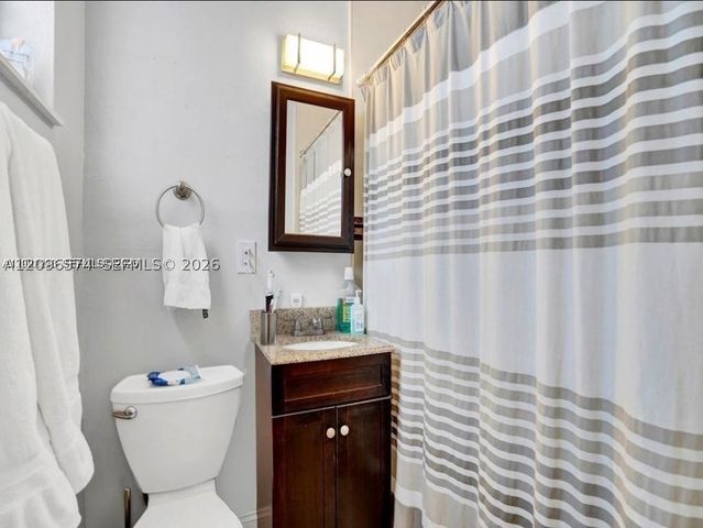 6930 SW 12th St, Pembroke Pines, FL 33023