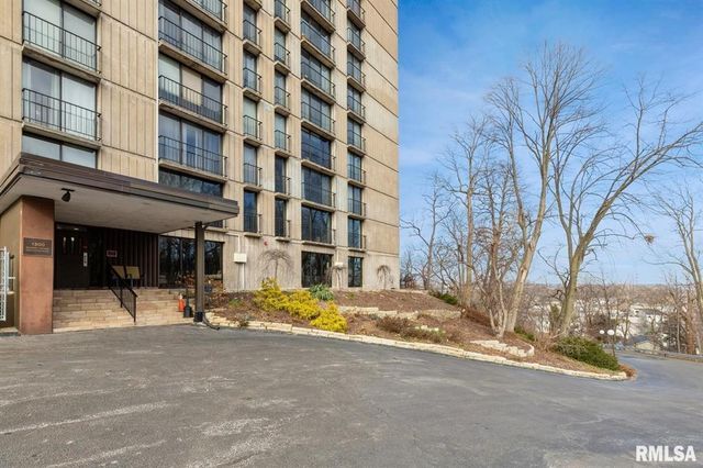 1800 7th Street 10B, East Moline, IL 61244