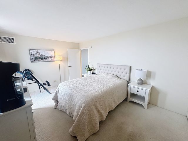 1800 7th Street 10B, East Moline, IL 61244