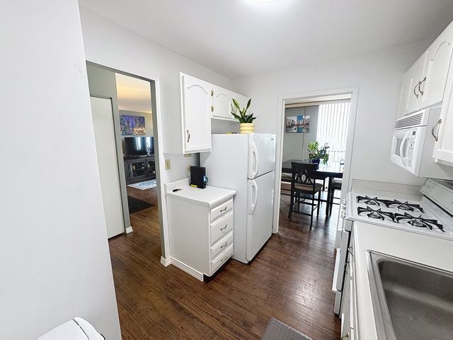 1800 7th Street 10B, East Moline, IL 61244