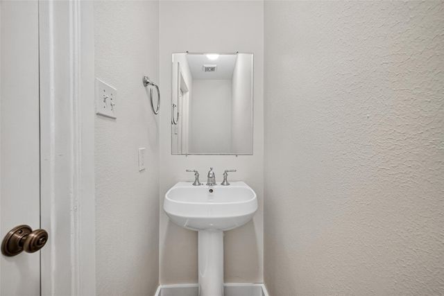 1342 Rutland Street 210, Houston, TX 77008