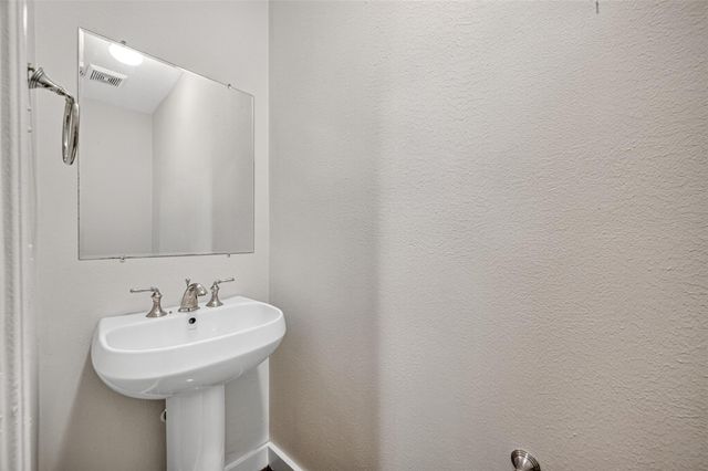 1342 Rutland Street 210, Houston, TX 77008