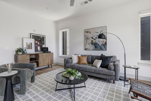 542 Southgate Ave Apt 104, Nashville, TN 37203