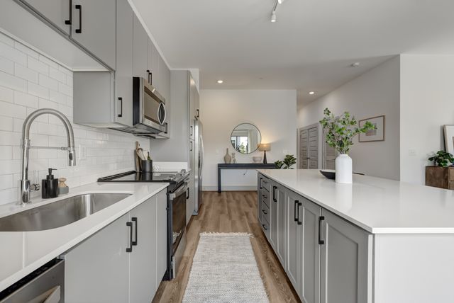 542 Southgate Ave Apt 104, Nashville, TN 37203