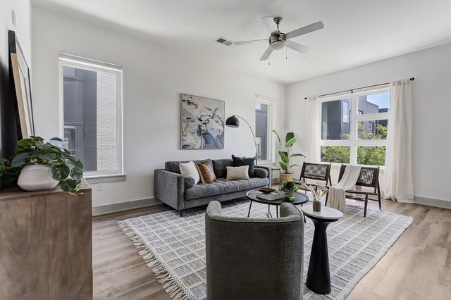 542 Southgate Ave Apt 104, Nashville, TN 37203