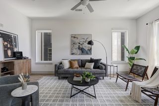 542 Southgate Ave Apt 104, Nashville, TN 37203