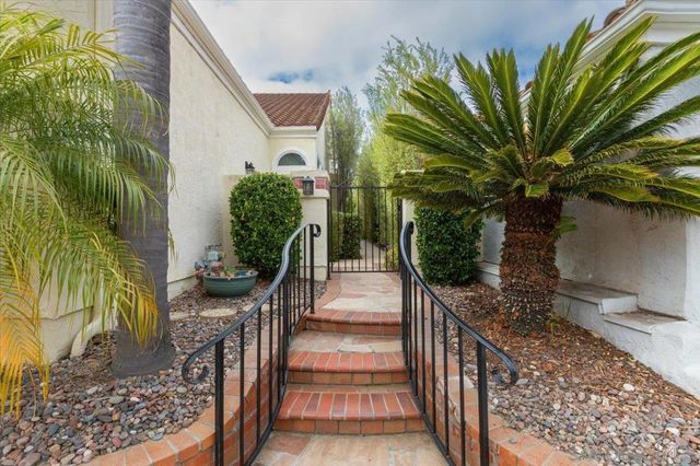 1686 Hermosita Dr, San Marcos, CA 92078