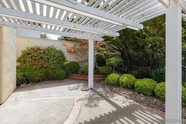 1686 Hermosita Dr, San Marcos, CA 92078