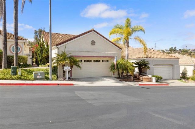 1686 Hermosita Dr, San Marcos, CA 92078
