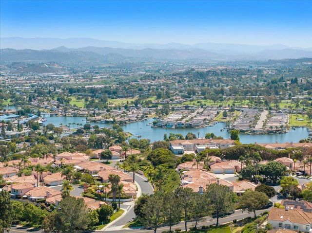 1686 Hermosita Dr, San Marcos, CA 92078
