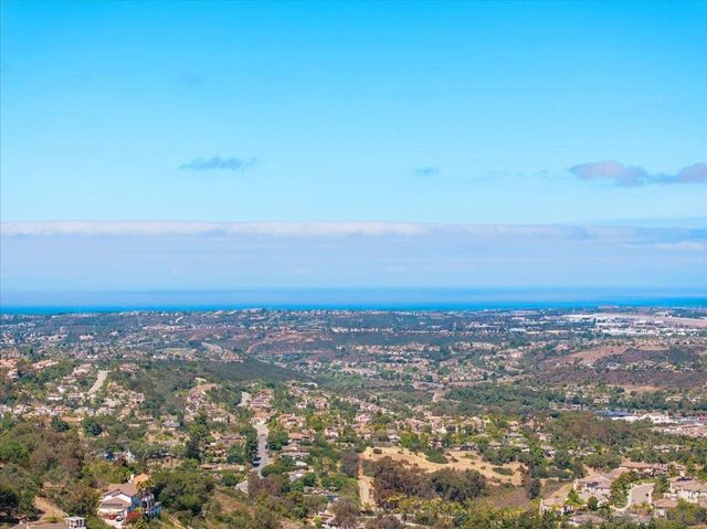 1686 Hermosita Dr, San Marcos, CA 92078