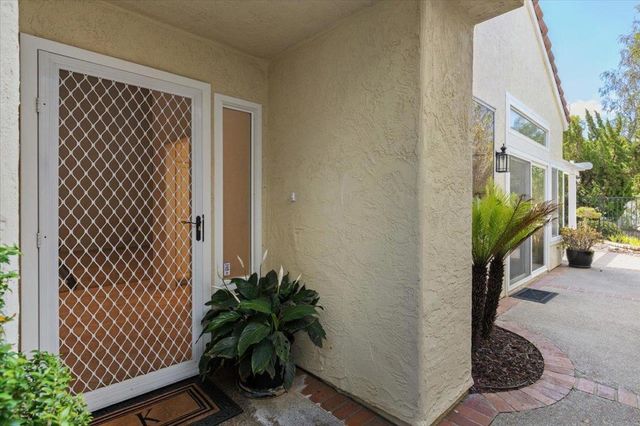 1686 Hermosita Dr, San Marcos, CA 92078
