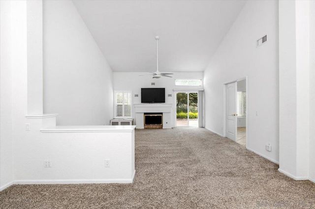 1686 Hermosita Dr, San Marcos, CA 92078