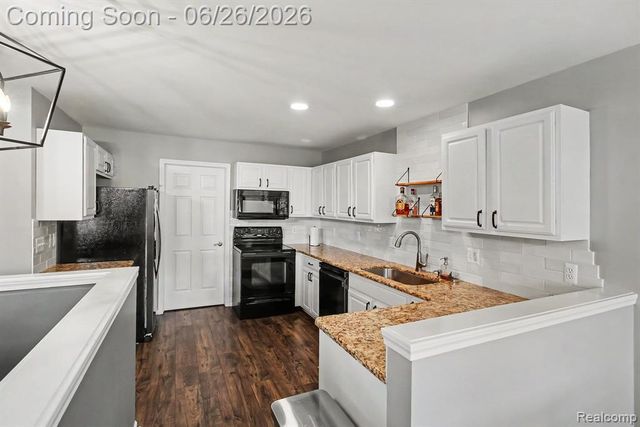 1723 Welland Street, Howell, MI 48855