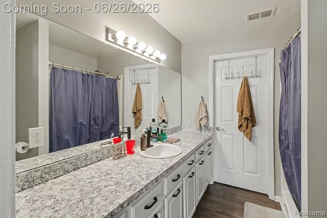 1723 Welland Street, Howell, MI 48855