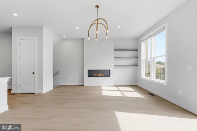2389 LIBERTY LOOP, Herndon, VA 20171