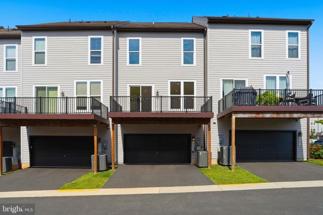 2389 LIBERTY LOOP, Herndon, VA 20171