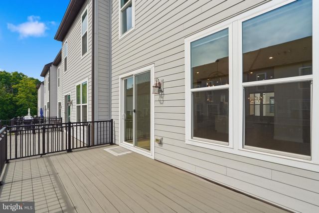 2389 LIBERTY LOOP, Herndon, VA 20171
