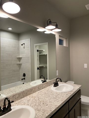 1429 MOUNTAIN VIEW DR, Canyon Lake, TX 78133