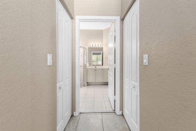 5627 Sunberry Circle, Fort Pierce, FL 34951