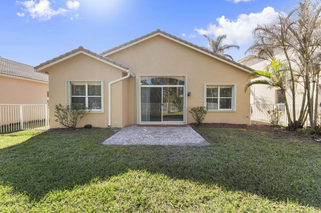 5627 Sunberry Circle, Fort Pierce, FL 34951
