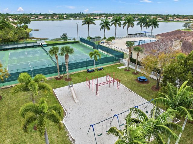 5627 Sunberry Circle, Fort Pierce, FL 34951