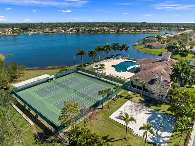 5627 Sunberry Circle, Fort Pierce, FL 34951