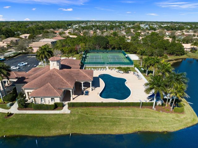 5627 Sunberry Circle, Fort Pierce, FL 34951