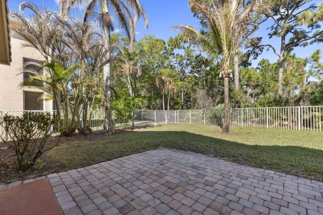 5627 Sunberry Circle, Fort Pierce, FL 34951