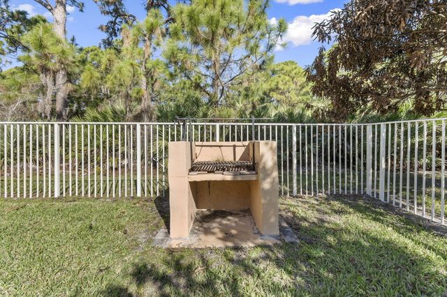 5627 Sunberry Circle, Fort Pierce, FL 34951