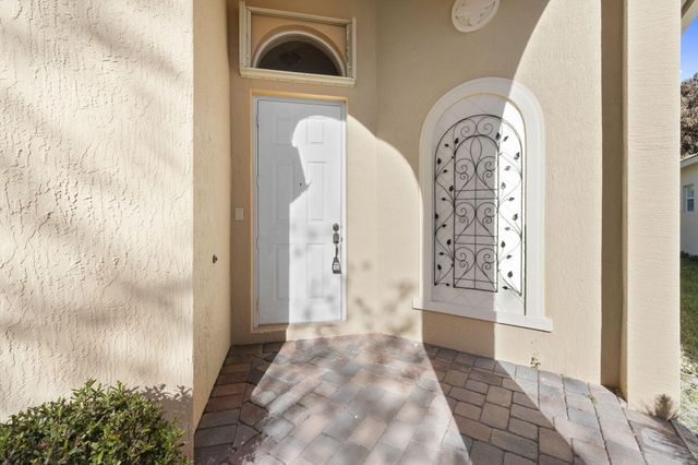 5627 Sunberry Circle, Fort Pierce, FL 34951