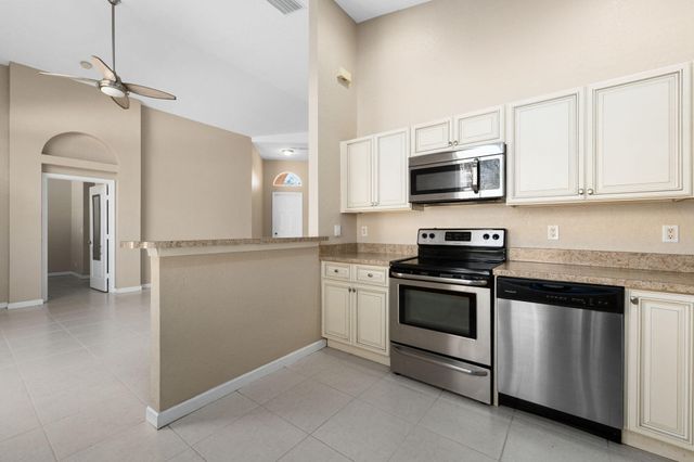 5627 Sunberry Circle, Fort Pierce, FL 34951