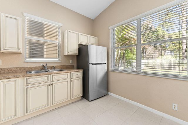 5627 Sunberry Circle, Fort Pierce, FL 34951