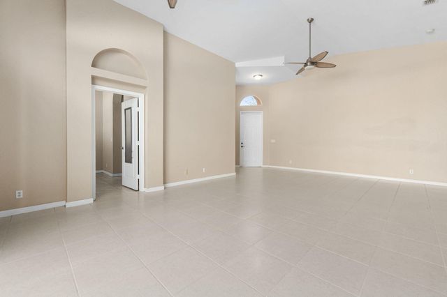 5627 Sunberry Circle, Fort Pierce, FL 34951
