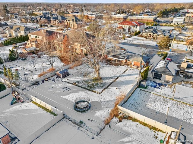 26639 Doxtator Street, Dearborn Heights, MI 48127