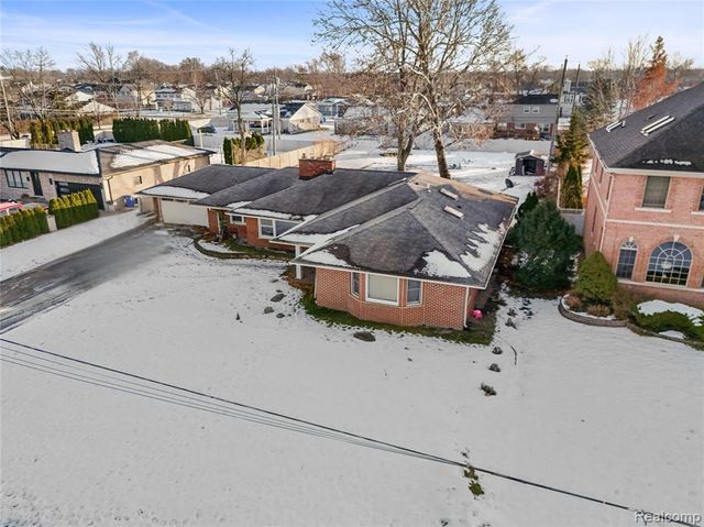 26639 Doxtator Street, Dearborn Heights, MI 48127