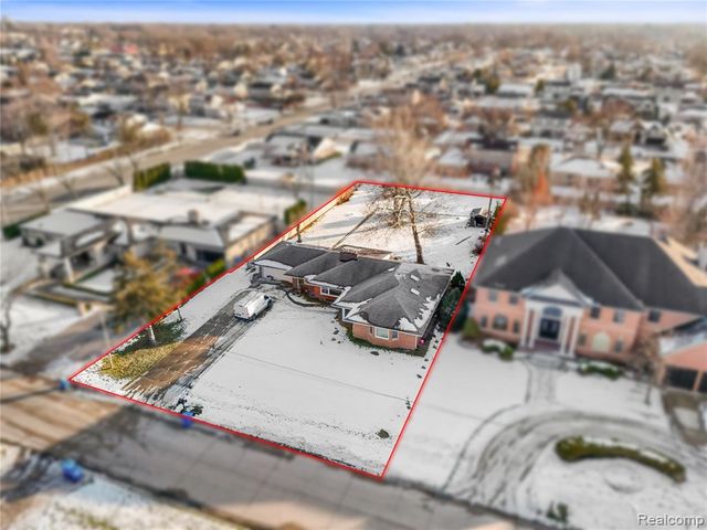 26639 Doxtator Street, Dearborn Heights, MI 48127