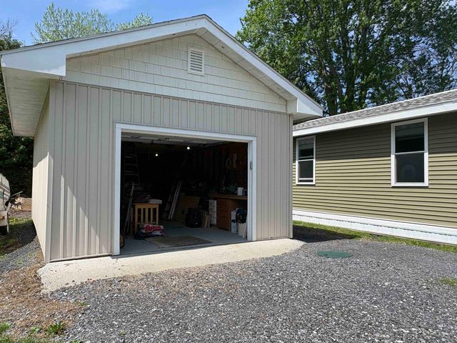 311 Green Point Road, North Hero, VT 05474