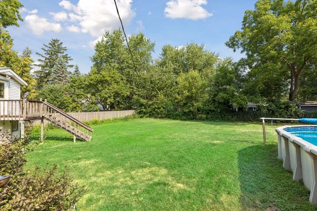 15730 6th Avenue N, Plymouth, MN 55447