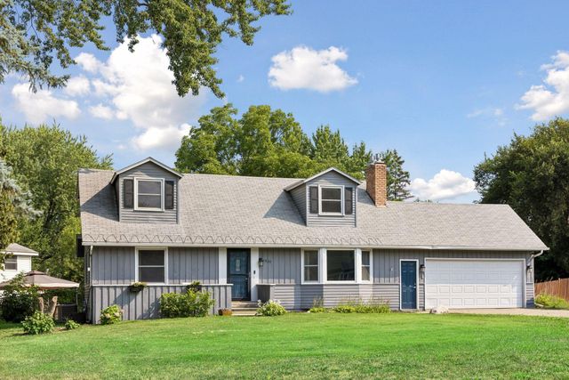 15730 6th Avenue N, Plymouth, MN 55447