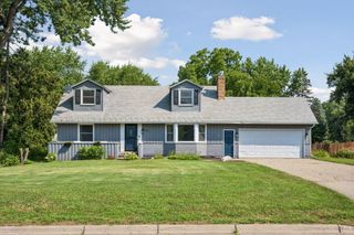 15730 6th Avenue N, Plymouth, MN 55447