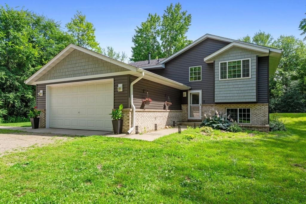 19391 114th Street SE, Becker Twp, MN 55309