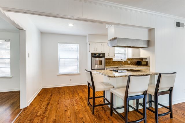 9610 Livenshire Drive, Dallas, TX 75238
