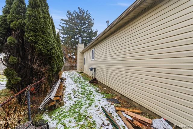 20446 Williamson Street, Clinton Township, MI 48035