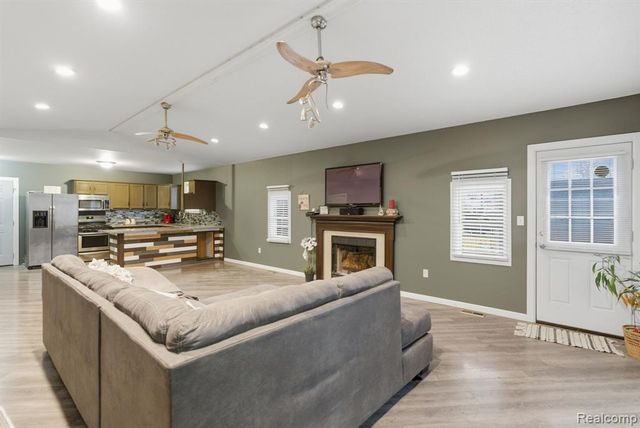 20446 Williamson Street, Clinton Township, MI 48035