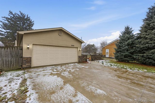 20446 Williamson Street, Clinton Township, MI 48035